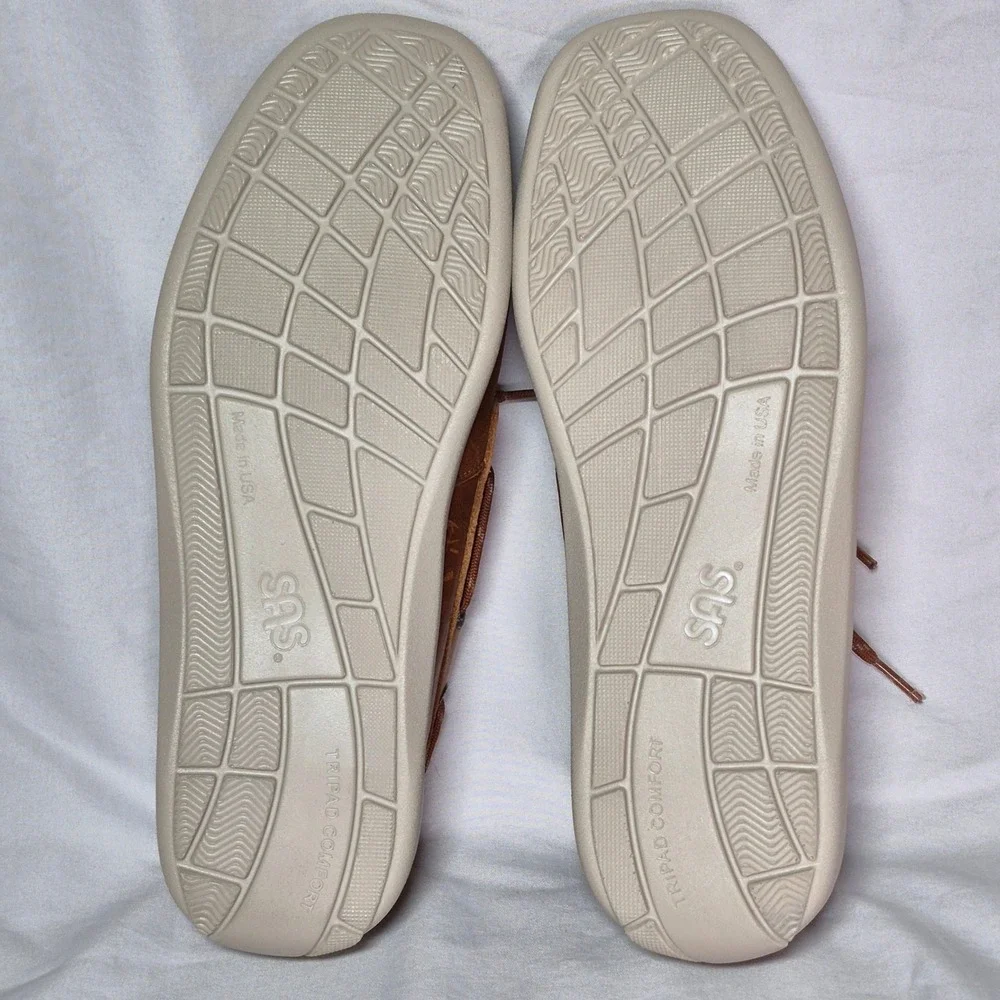 SAS Decksider old sand color mocassin boat shoes mens 8 Medium NEW‎